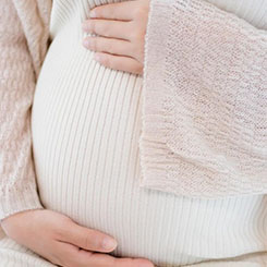 但今年最隐蔽、⛩🈷最「苹果式」🦘的升级，其实在🦓👩‍🦱前置摄🚞🌜像头🤮